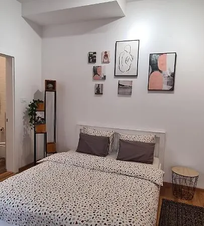 Apartman Delena Novi Sad Exterior photo