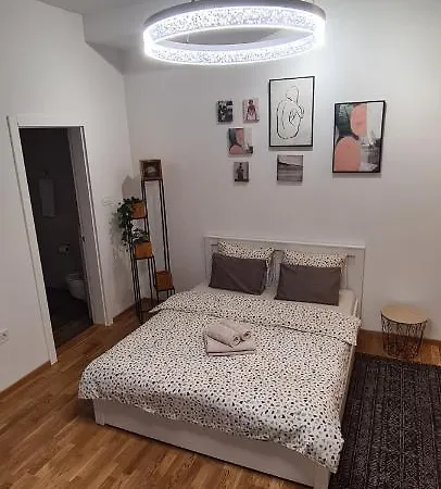 Apartman Delena Novi Sad Exterior photo